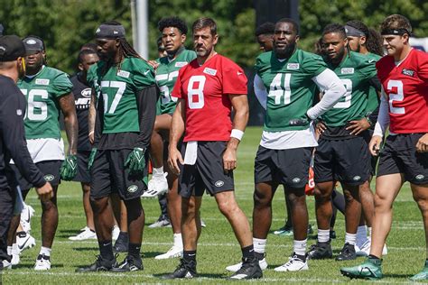 Jets fans flock to training camp to get their first look at Aaron Rodgers